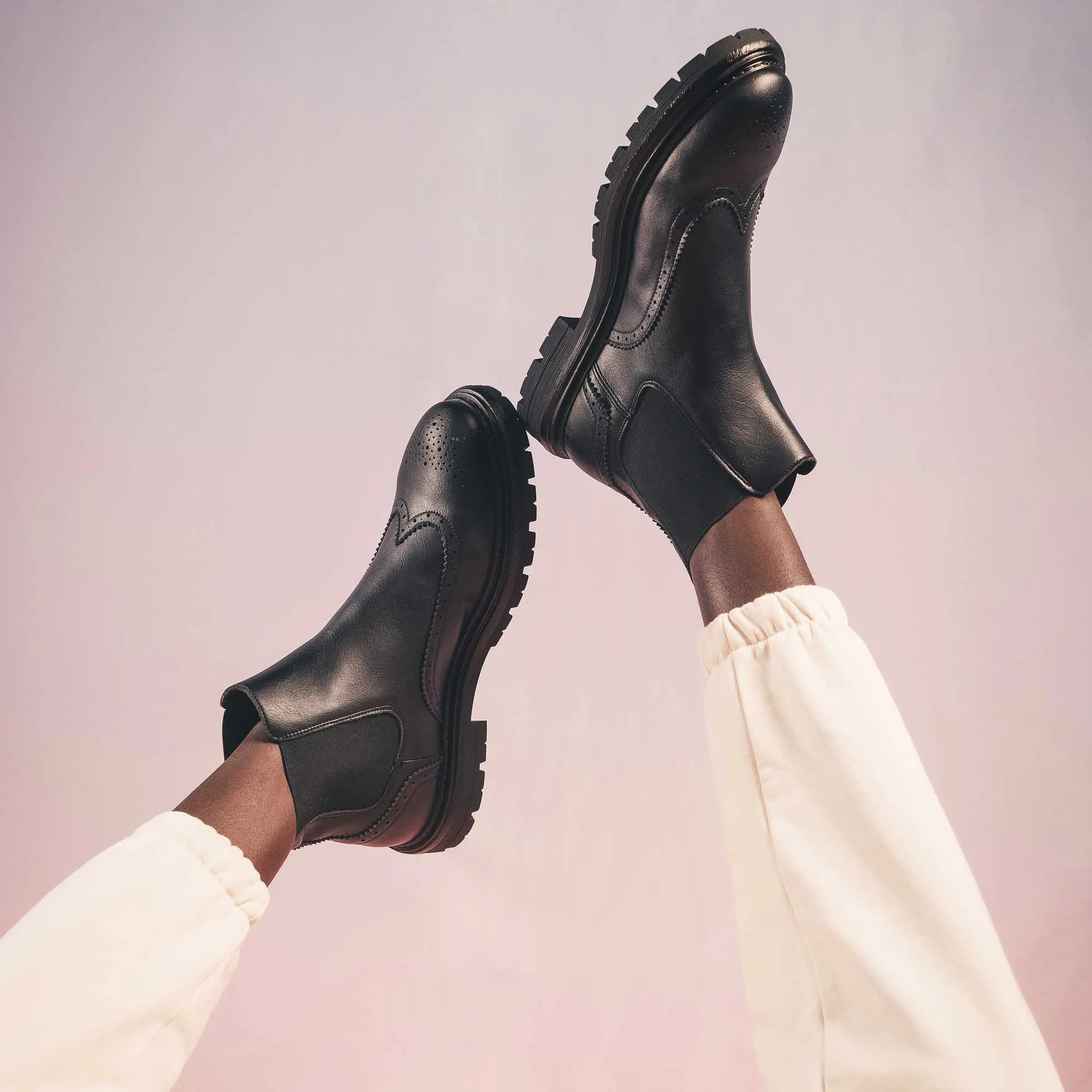 Casian Men's Chelsea Vegan Boots | Black